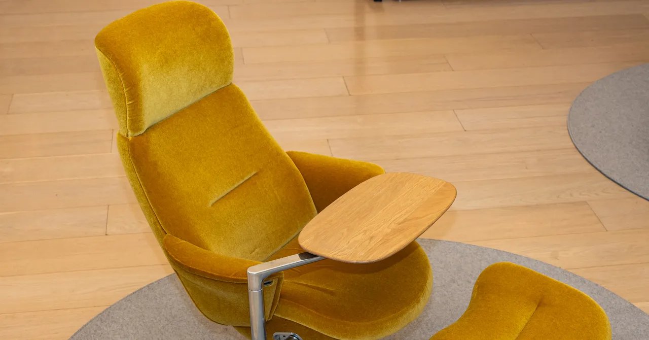 Humanscale’s New $15K Lounge Chair Is the Ultimate Home Office Workstation