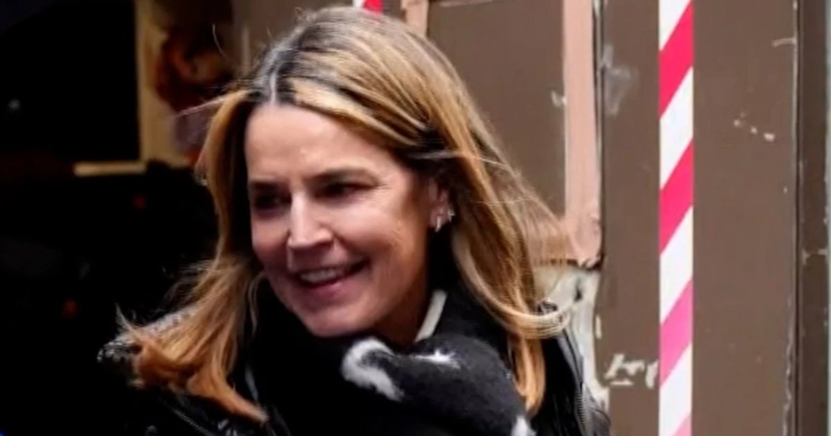 Savannah Guthrie returns to TODAY studio