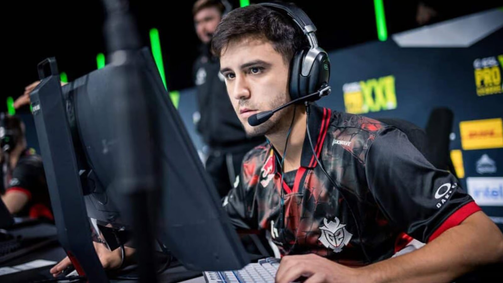 Valve cracks down on pro Counter-Strike teams with skin gambling sponsors