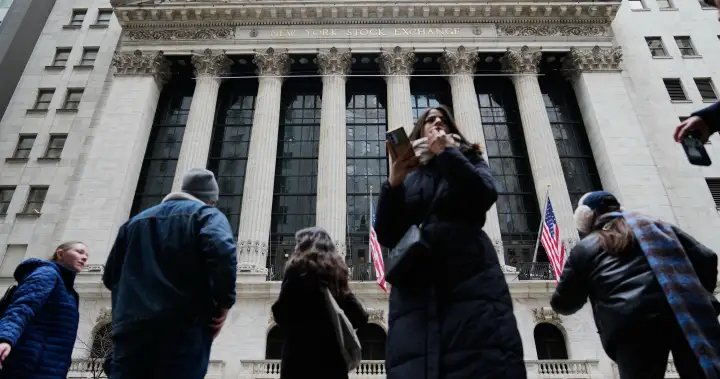 Oil prices, stocks cool Tuesday morning on hopes for early end to Iran war – National