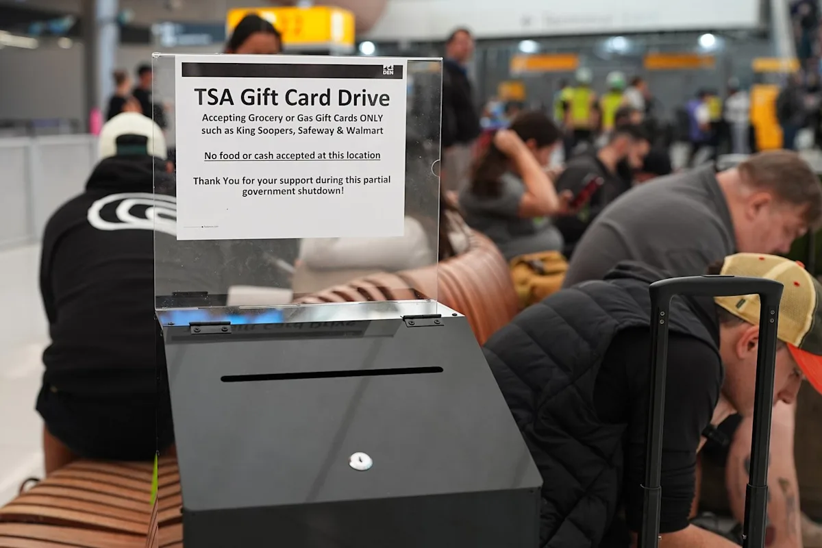 Nonprofits, unions and airports rally to feed TSA officers as shutdown drags