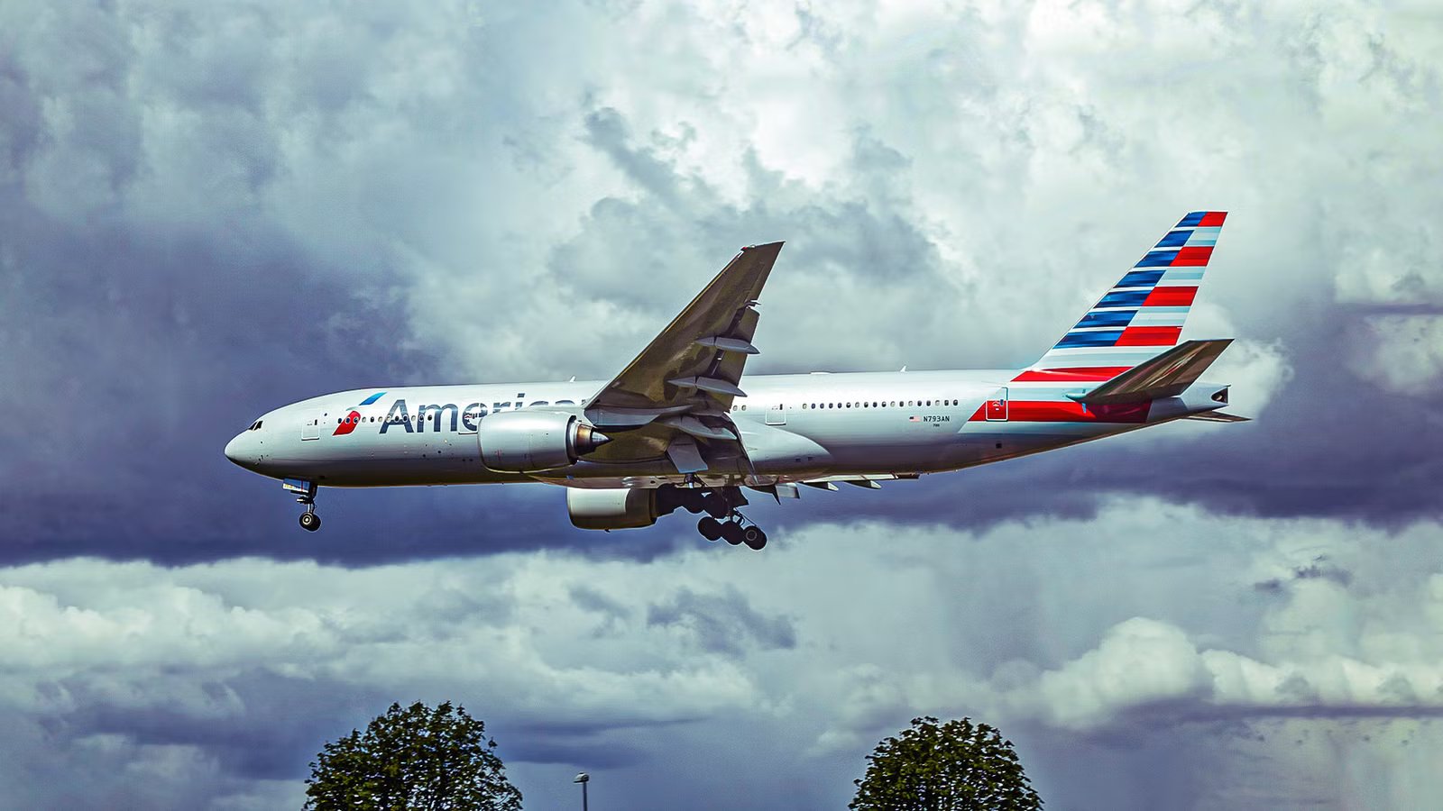 American Airlines’ London Catering Nightmare Reportedly Caused By Mice Infestation