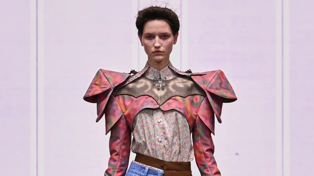 Anrealage Fall 2026 Ready to Wear Runway, Fashion Show & Collection Review