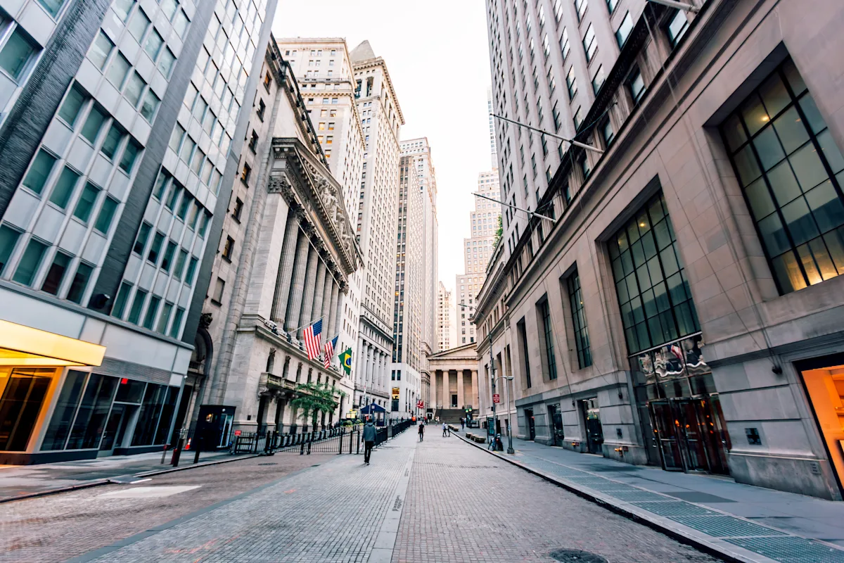 A bold 2011 market call is echoed in 2026