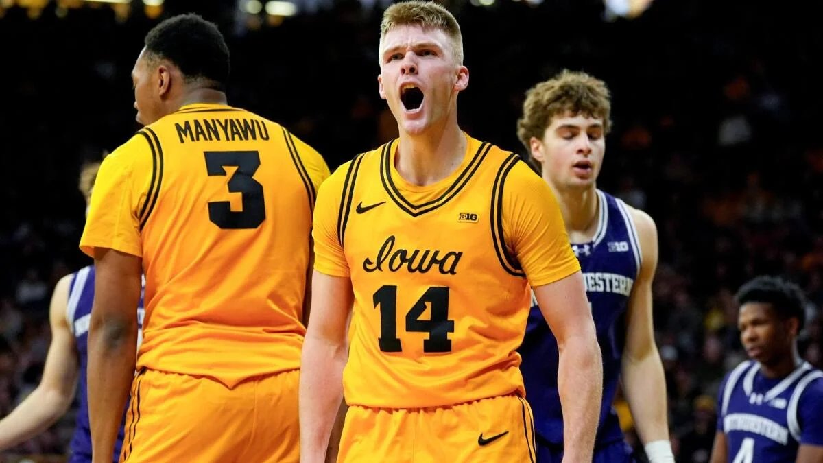 2026 Elite Eight odds, predictions: Iowa vs. Illinois picks from expert on 44-28 college basketball roll