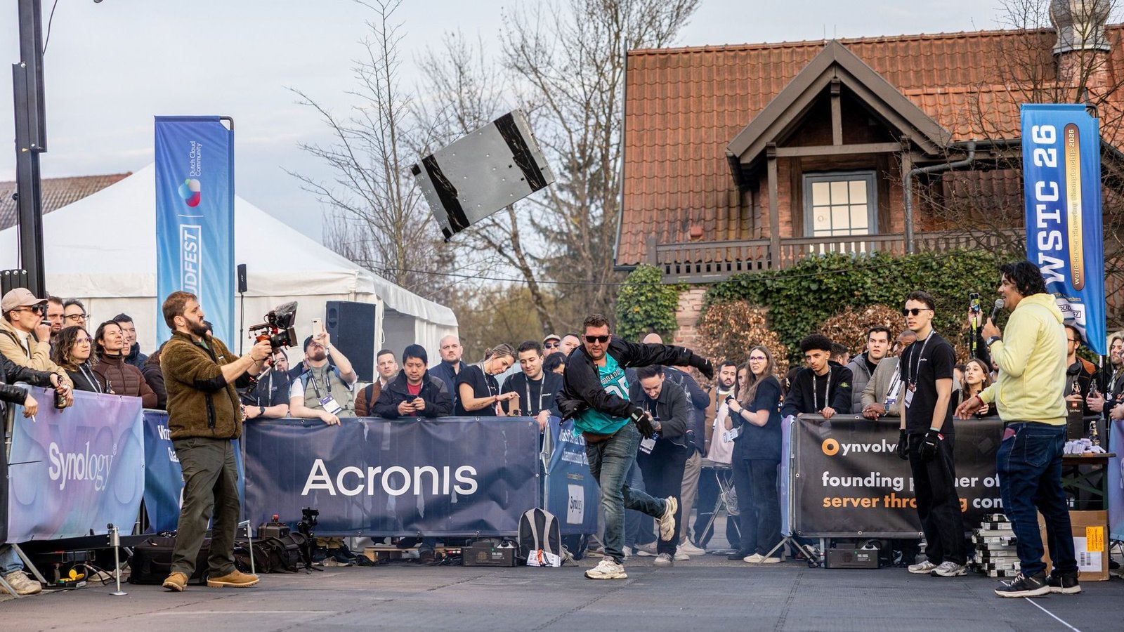 Tossing servers for sport: IT experts are once again seeing how far they can fling a server rack