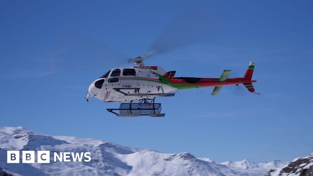 Rescuers blame weather and 'underprepared skiers' for rise in Alps avalanche deaths