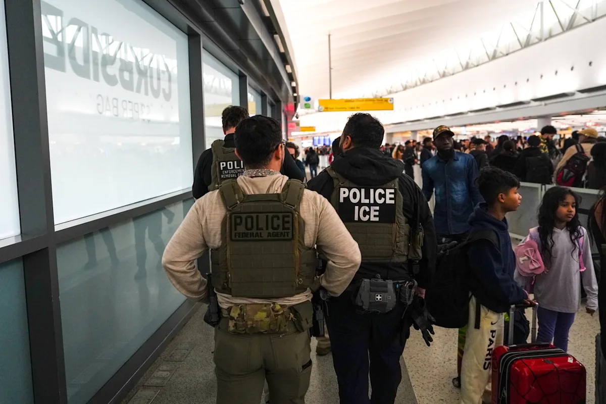 ICE officers make their way to airports’ TSA checkpoints after Trump order amid partial shutdown