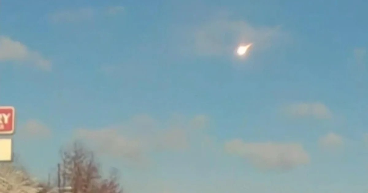 7-ton meteor streaks across the sky over multiple states, causing loud boom