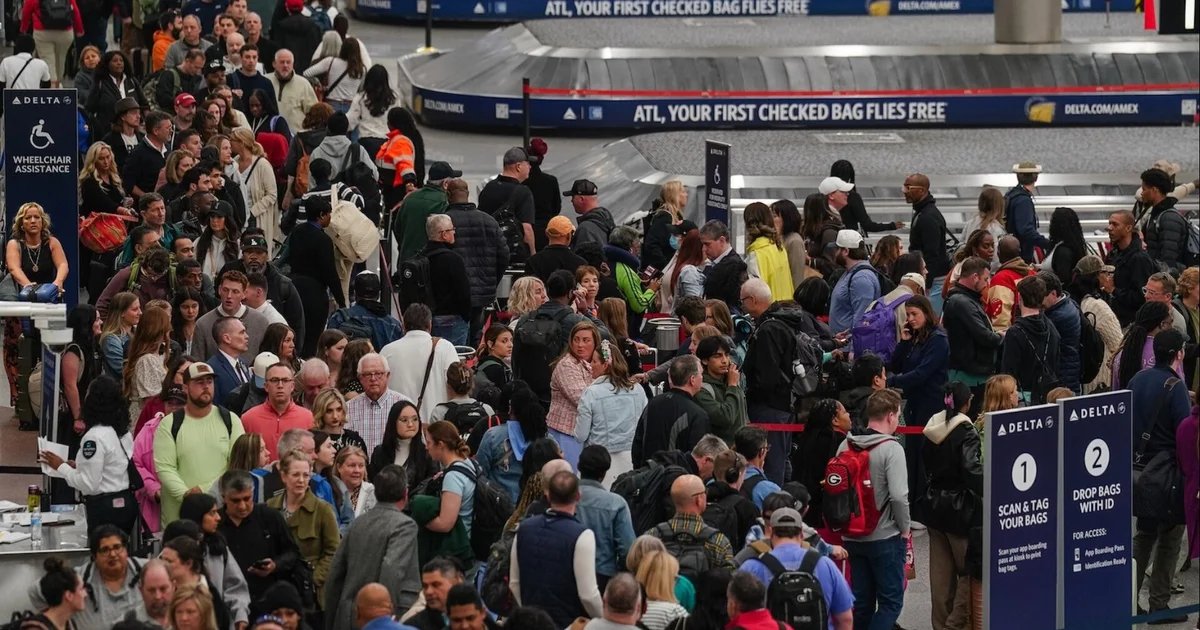 Airport delays worsen as Senate fails to advance DHS funding bill