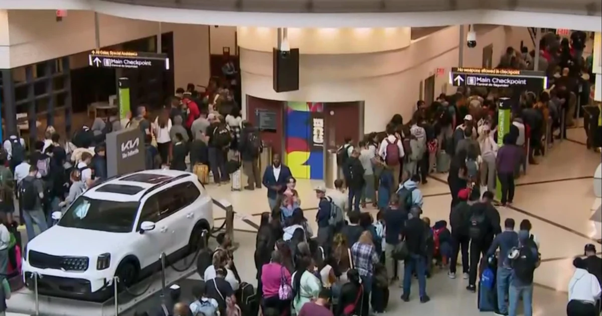 Frustrated flier says “we should not be punished” over funding fight in Congress