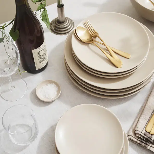 10 Best Sustainable Dinnerware Brands For Ceramic Plates