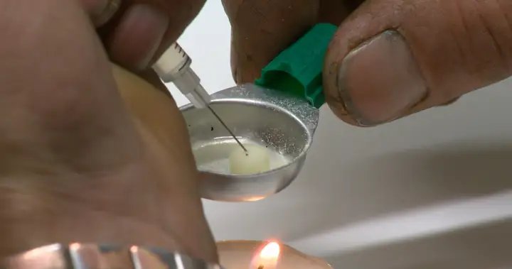 Alberta government closing Calgary, Lethbridge supervised drug consumption sites