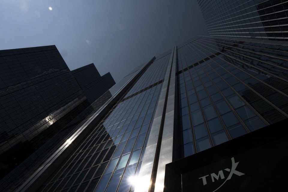 S&P/TSX composite down over 1,000 points, price of oil rises