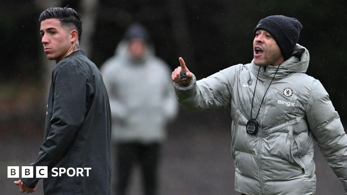 Enzo Fernandez fully committed to Chelsea – Liam Rosenior