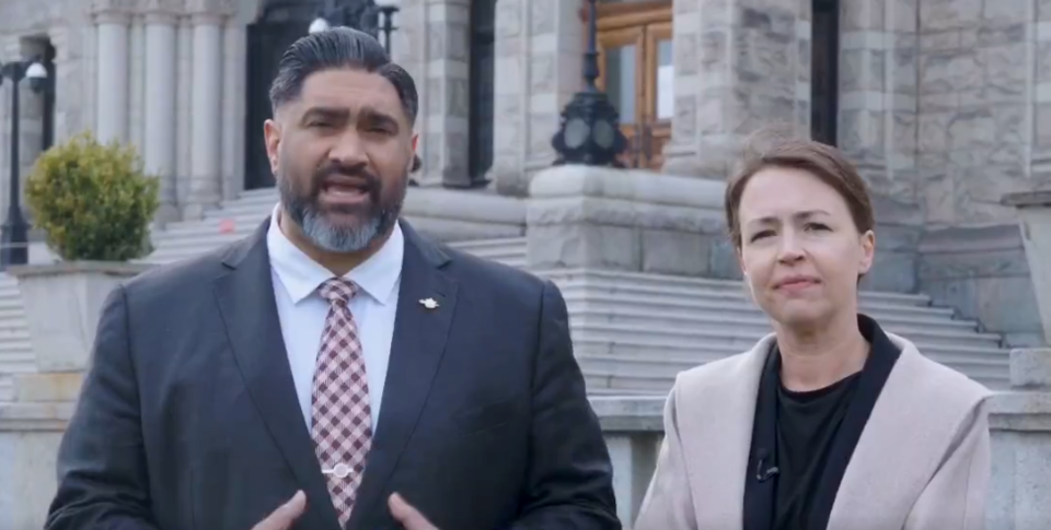 Rob Shaw: Bhangu’s backing puts Elliott on offensive in BC Conservative race