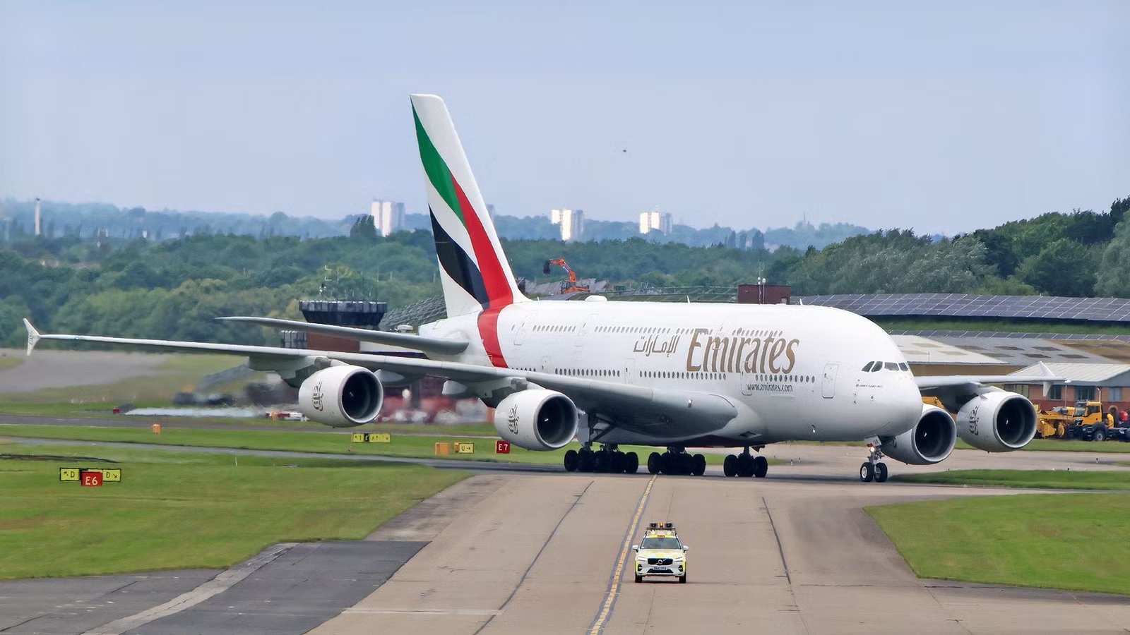 Emirates Cuts 62% Of Flights On Huge 615-Seat Airbus A380s
