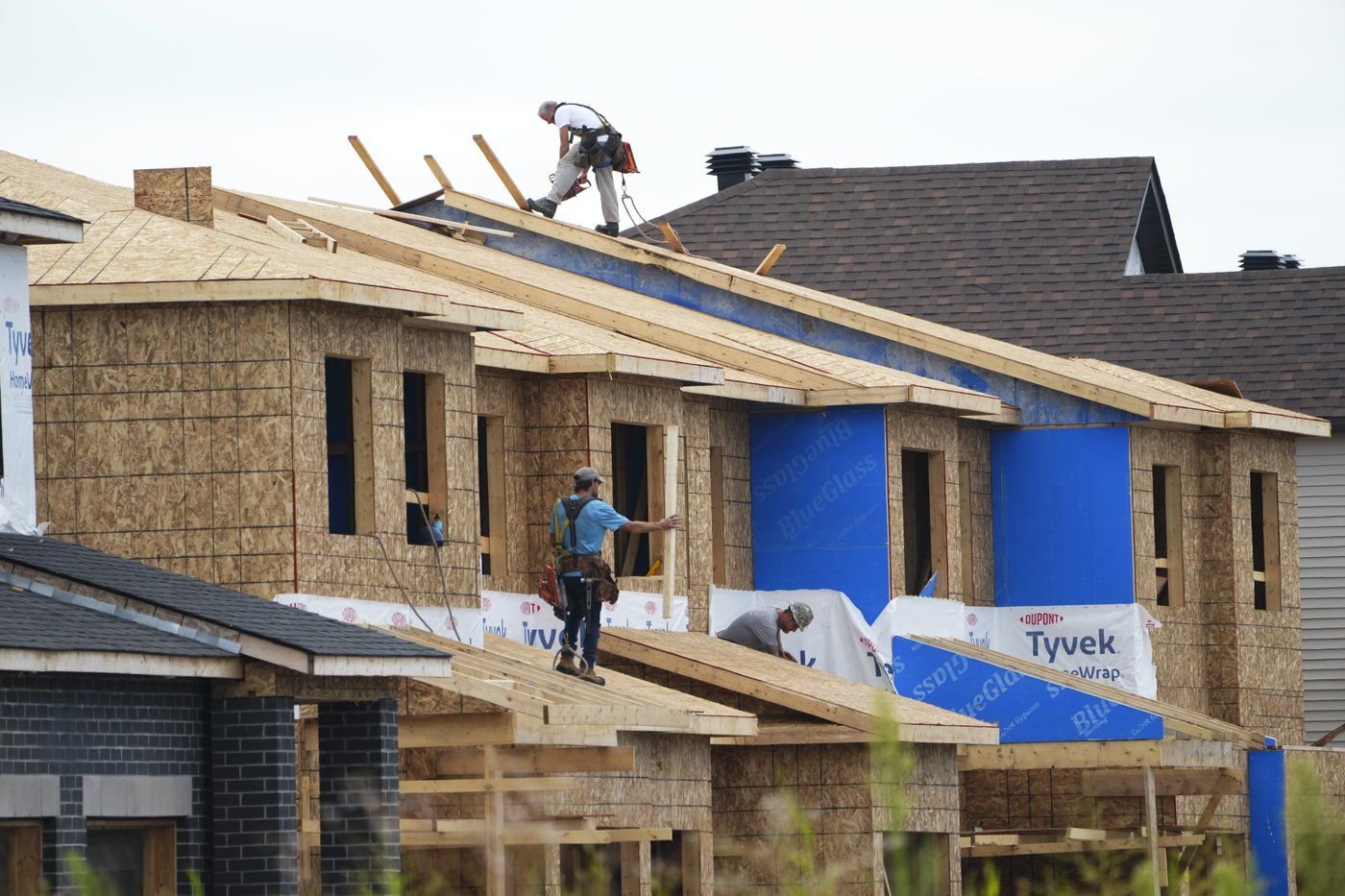 Ottawa proposes $1.7B fund to help provinces lower cost of homebuilding