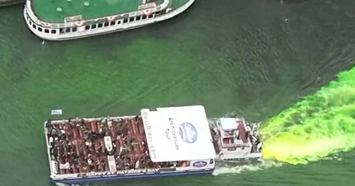 Time lapse shows Chicago River getting dyed green
