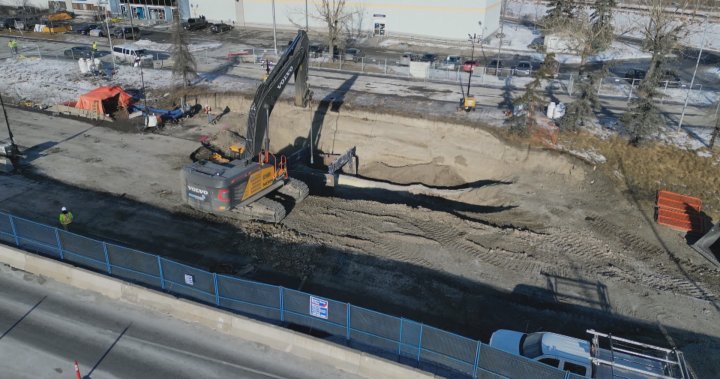 Calgary water use climbs above city threshold for 1st time since restrictions imposed – Calgary