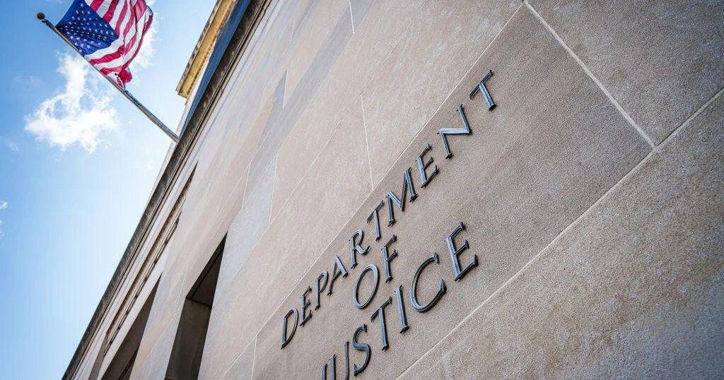 DOJ asks appeals court to restore Trump’s executive orders targeting law firms, just 4 days after moving to drop defense