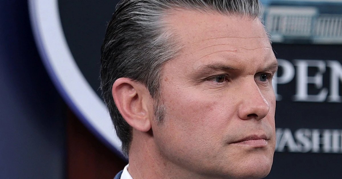 U.S. sinks Iranian ship with torpedo from a submarine