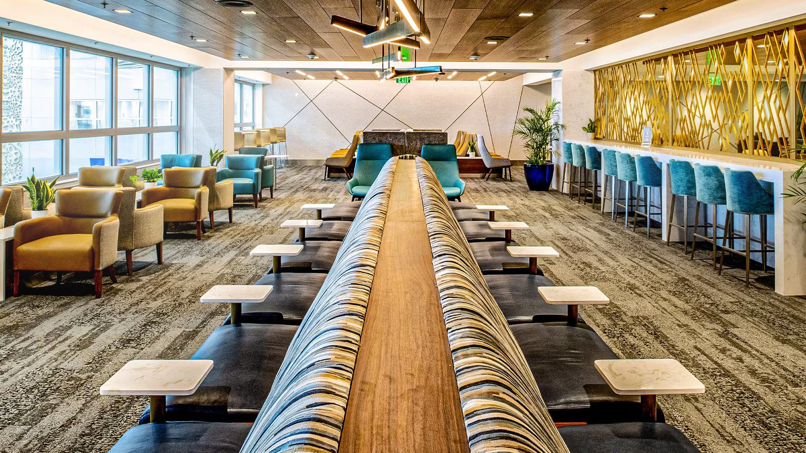 Delta Air Lines’ Premium Lounge Expansion Targets High-Value Business Travelers In Non-Hub Cities