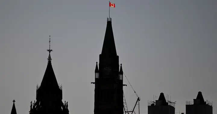 Watchdog finds little oversight over multi-billion-dollar Indigenous procurement program – National