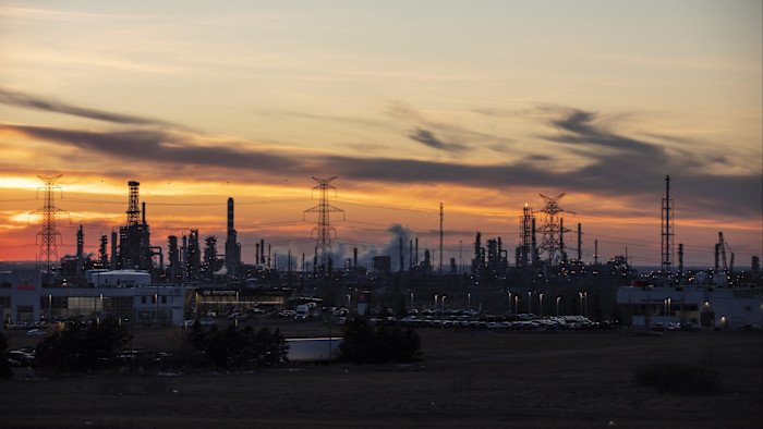 Canada’s oil producers in line for C$90bn windfall from Iran war