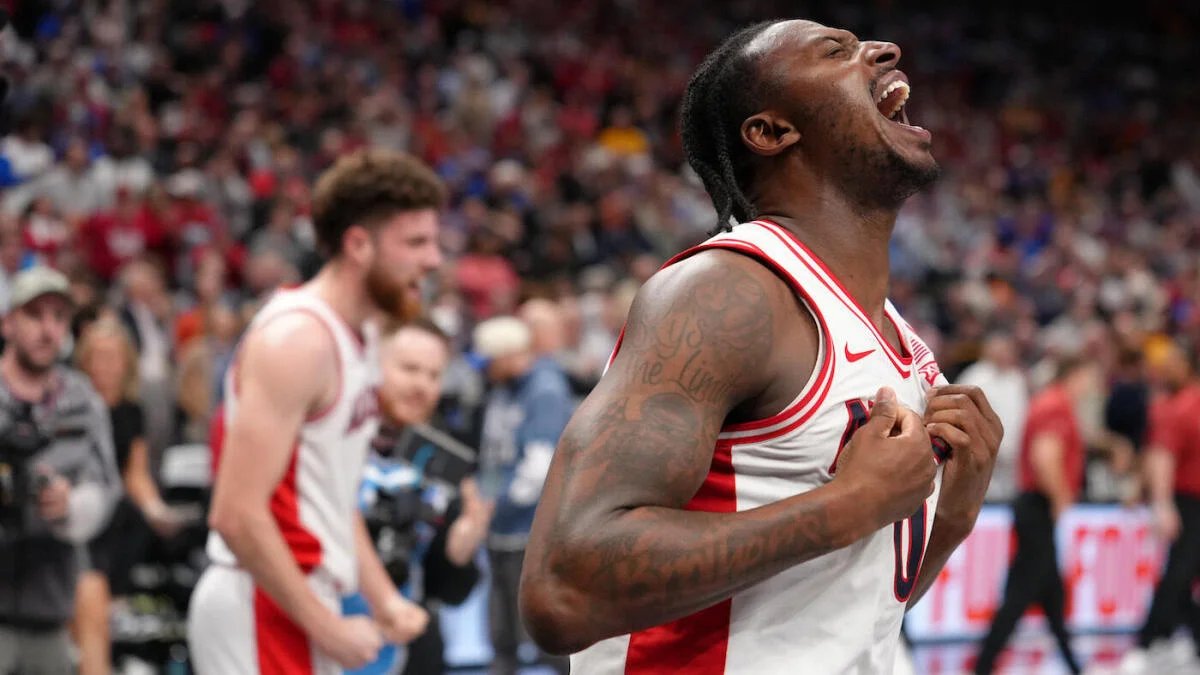 Arizona’s buzzer-beating epic win over Iowa State delivers Big 12 what it sorely needed: the Game of the Year