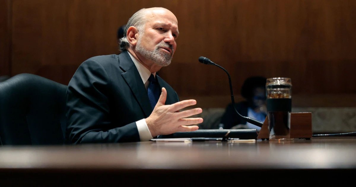 Secretary Lutnick admits to having lunch with Jeffrey Epstein on his island