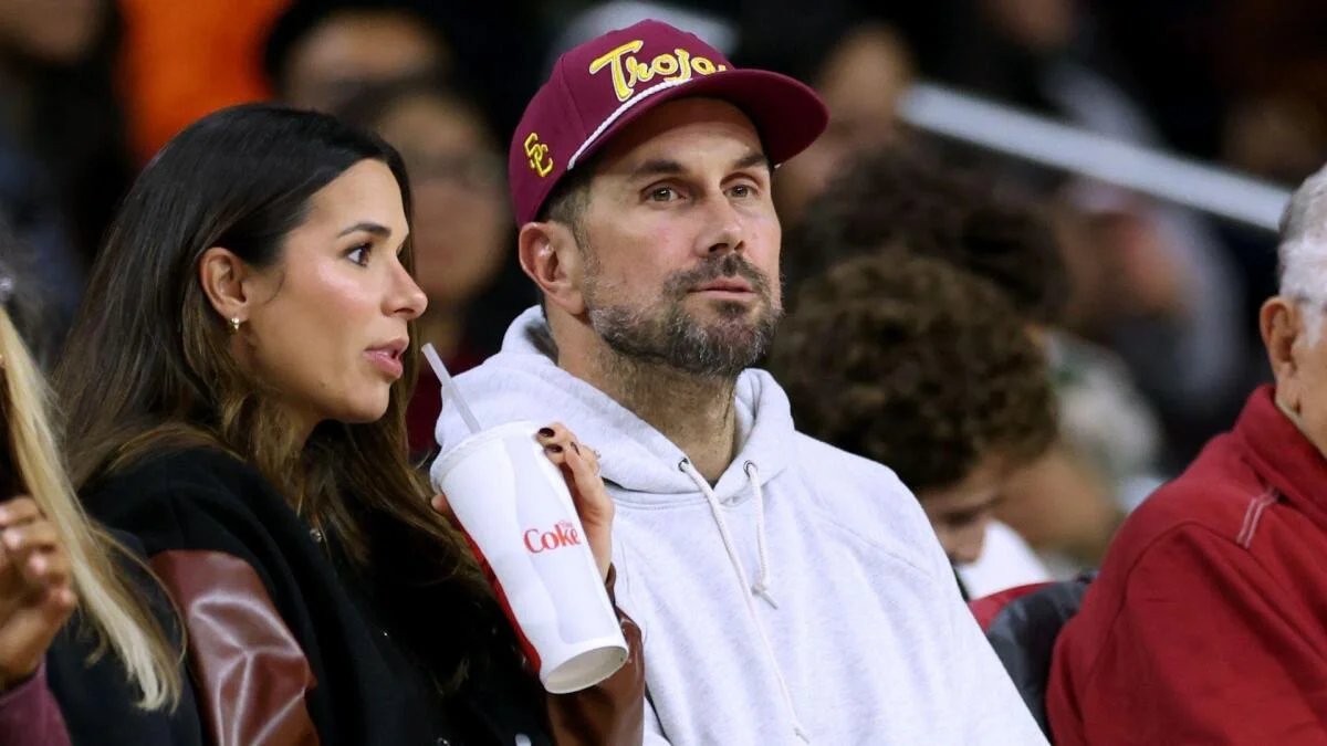 Matt Leinart shut down USC requests to unretire jersey: ‘Absolutely f—ing not’