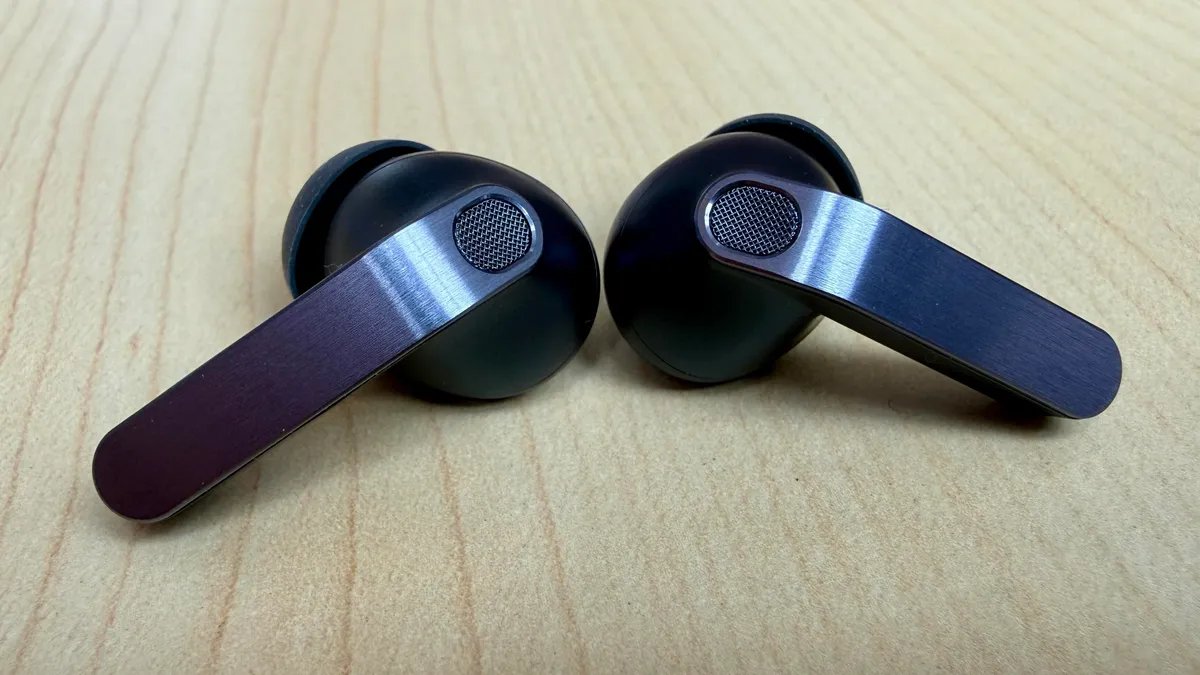 Samsung Earbuds App Treats Motion Sickness With Deep, Soothing Sound