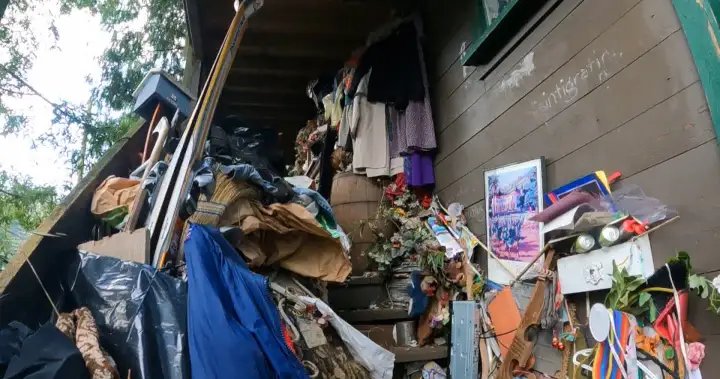 West Vancouver council could order demolition of hoarder’s home – BC