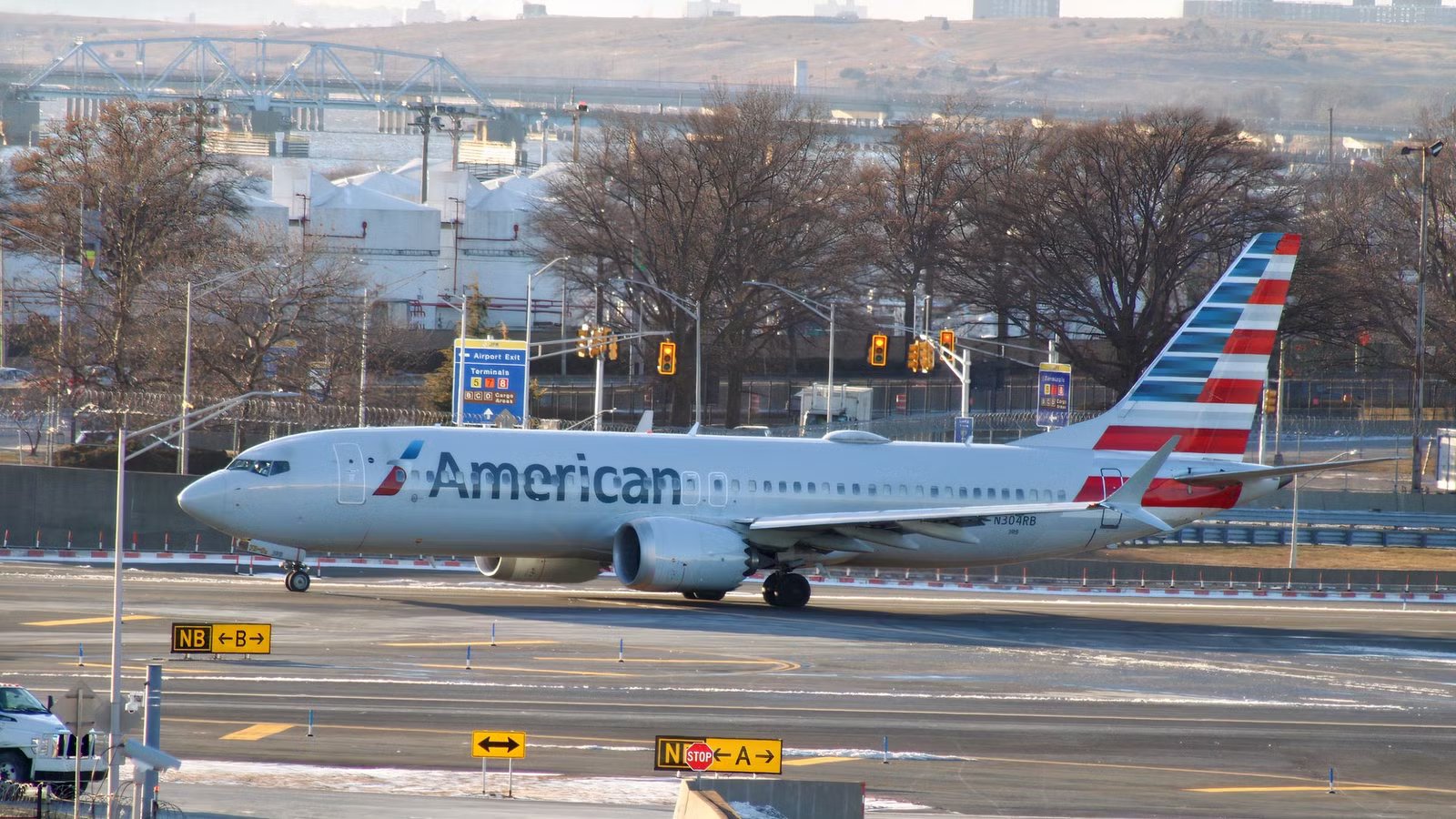 Disruptive Passenger Forces American Airlines Boeing 737 MAX 8 To Divert To Detroit