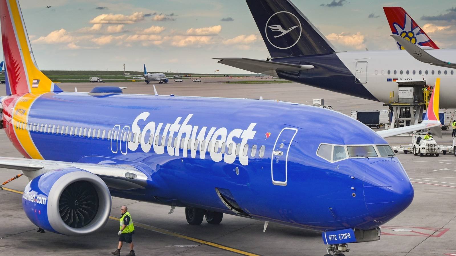 SWAT Team Deployed On Southwest Airlines Flight After Alleged Bomb Threat