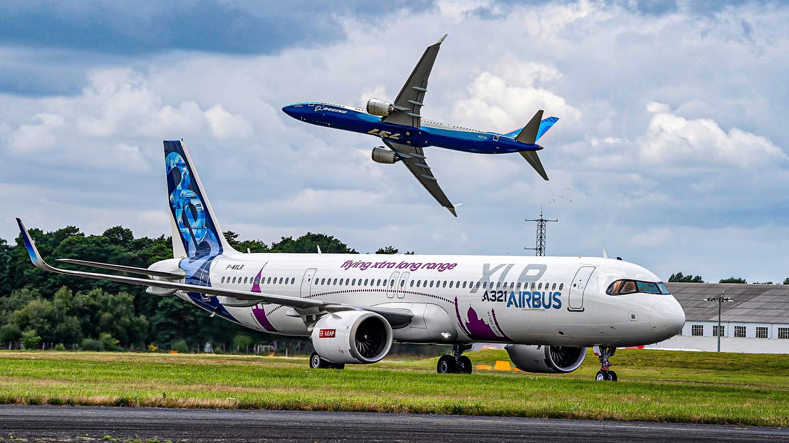 The Striking Differences Between The Airbus A321XLR & Boeing 737 MAX 10