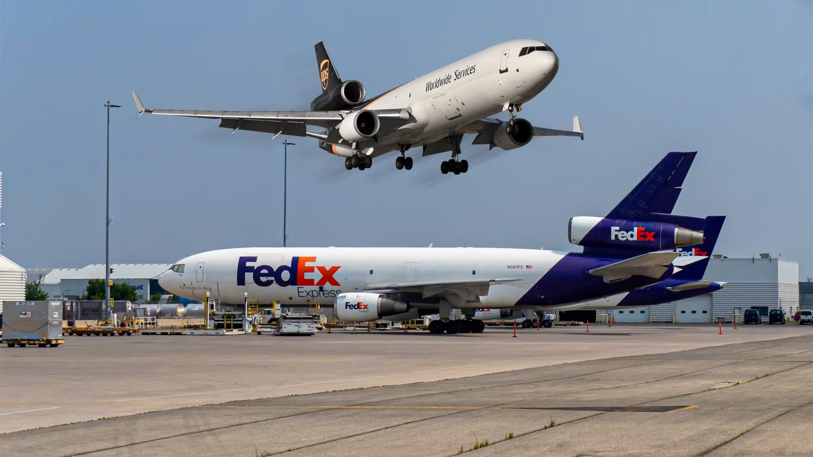 The Striking Differences Between The MD-11 & DC-10