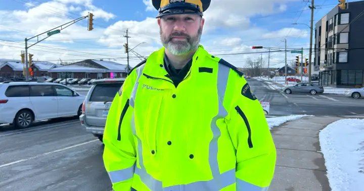 Tactics questioned after Halifax RCMP pose as panhandler to catch distracted drivers – Halifax