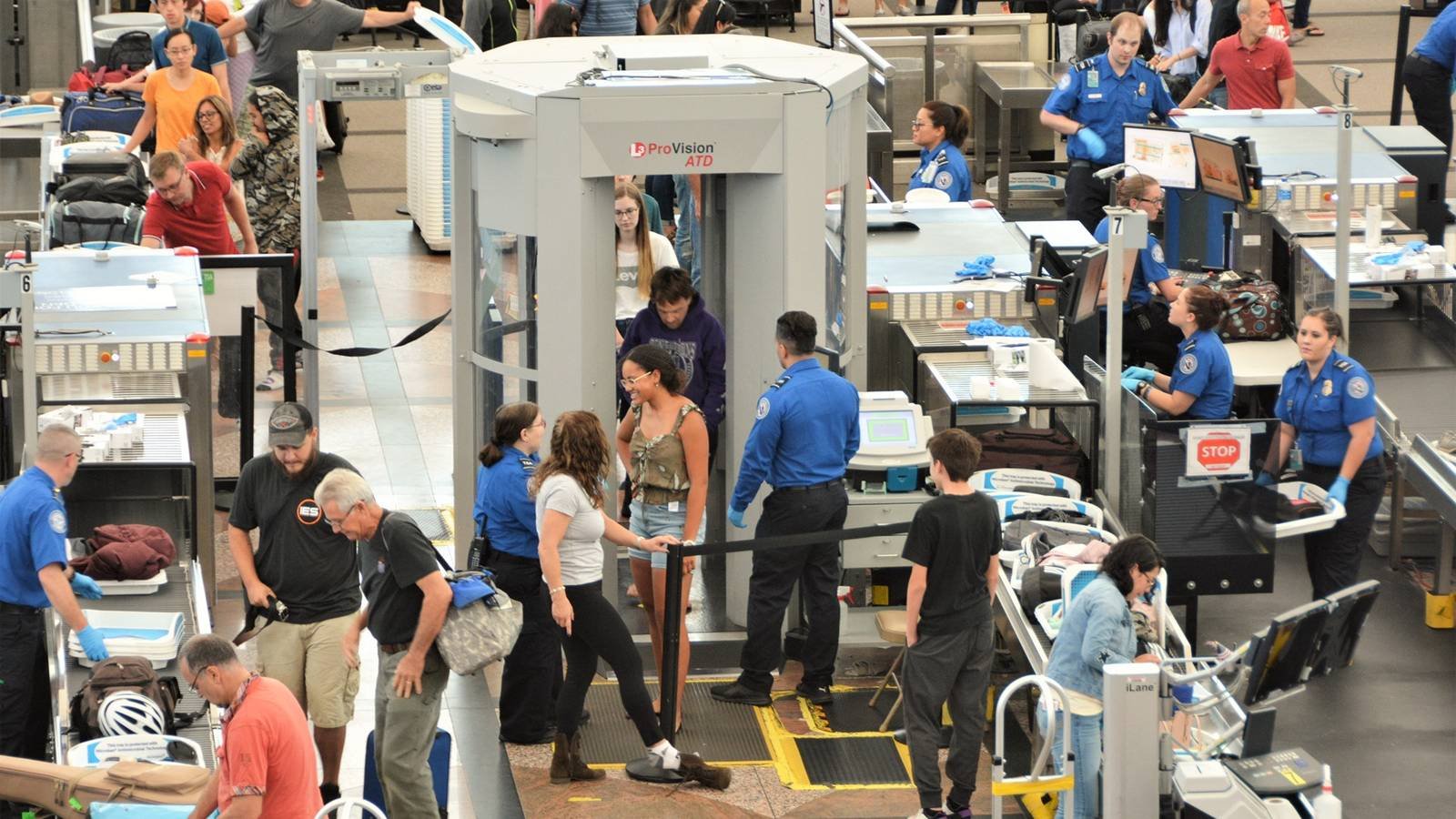 TSA Employees Asked To Return Tyler Perry’s $1,000 Gift Cards As Backpay Begins