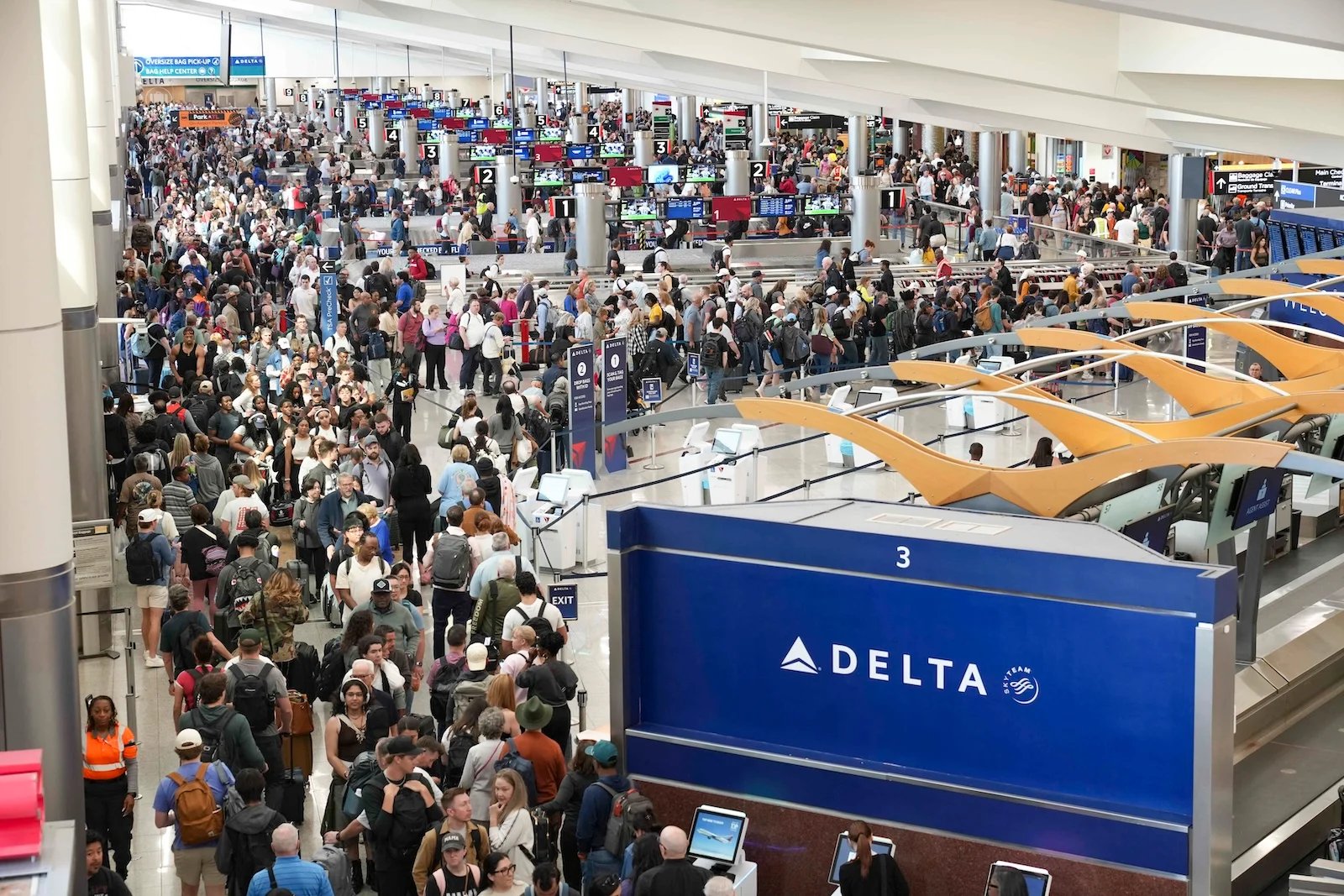 These 20 airports have short security lanes, don’t use TSA
