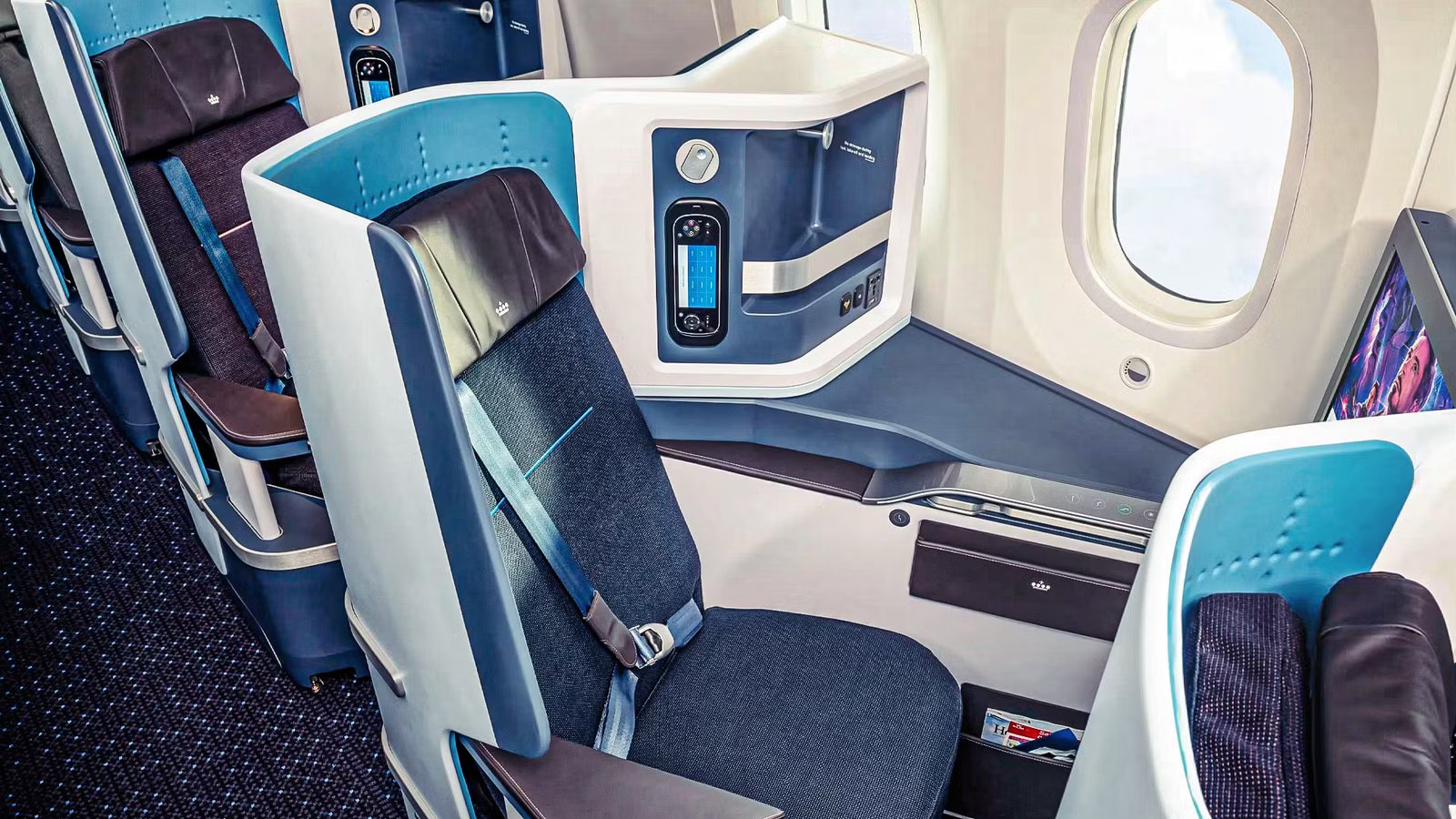 Does Upgrading To Business Class At Check-In Really Cost More?