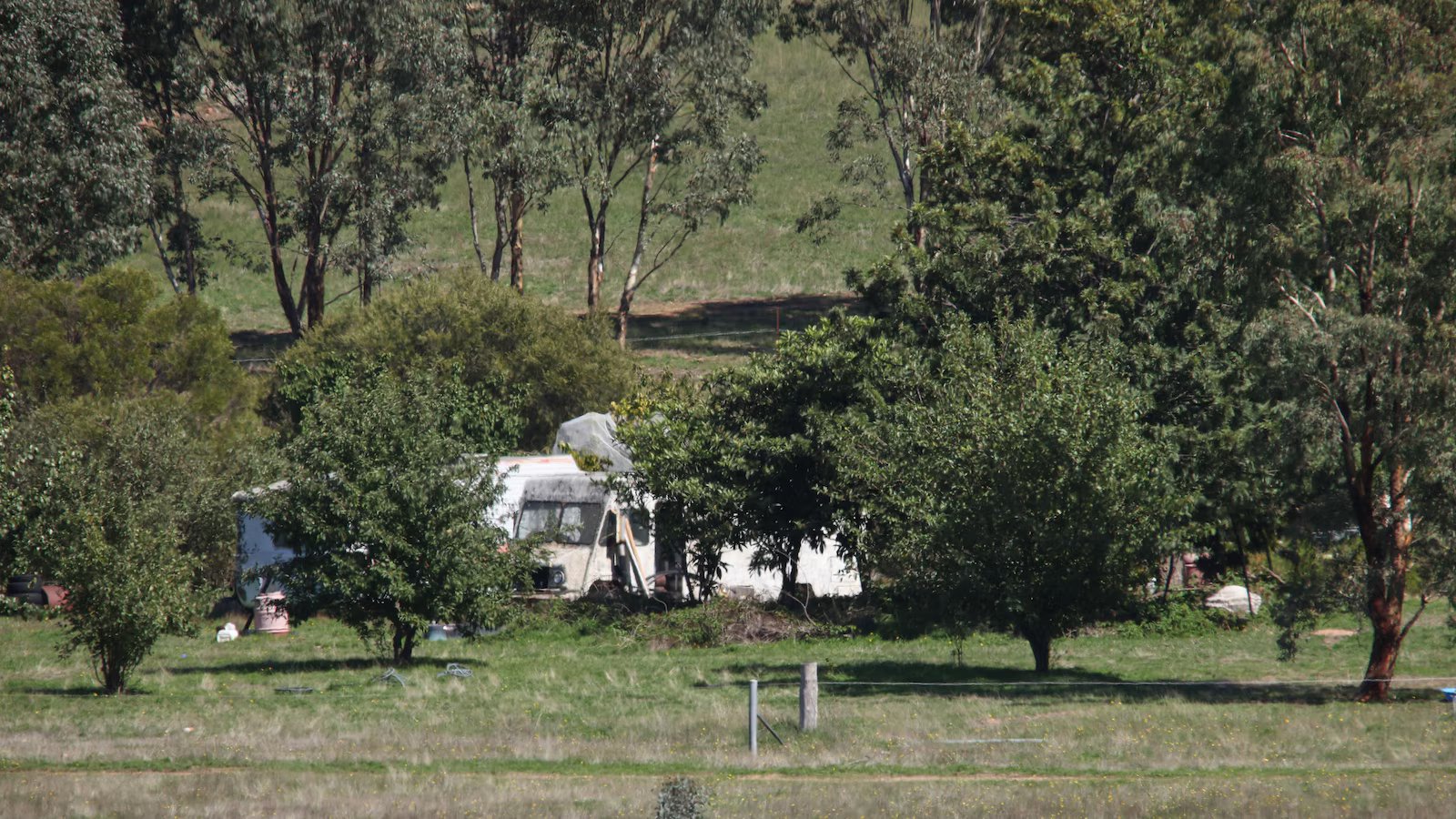Australian police fatally shoot suspect in 3-hour standoff after 2 officers killed