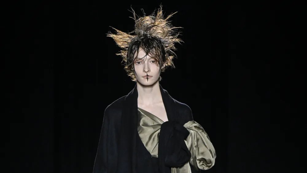 Yohji Yamamoto Fall 2026 Ready-to-Wear Runway, Fashion Show & Collection Review