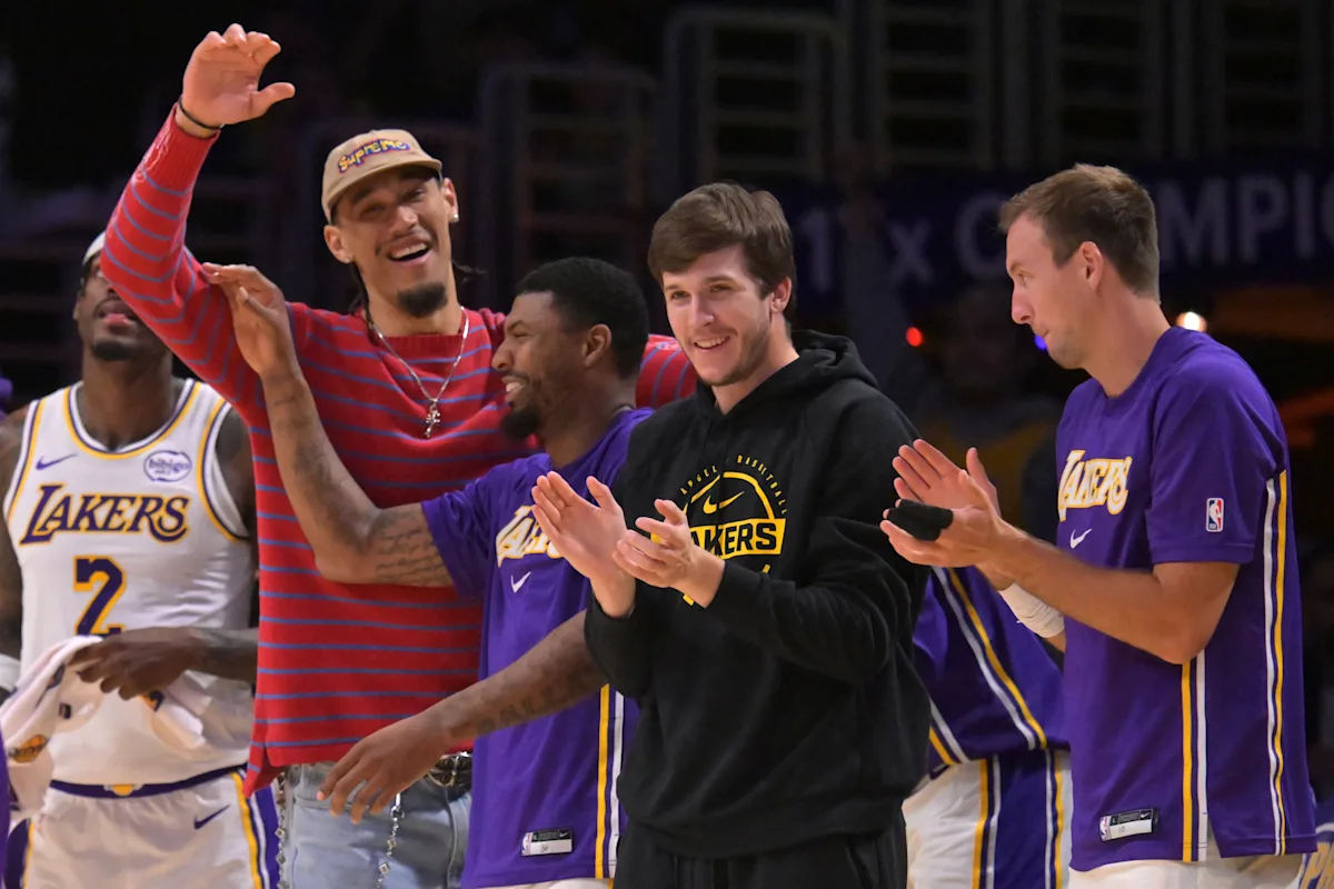 Austin Reaves is upgraded to questionable for Lakers in first-round Game 3 against Rockets