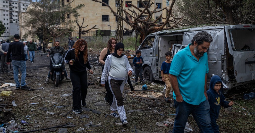 Iran War Live Updates: Trump Berates Allies While Signaling He Will Wind Down the War