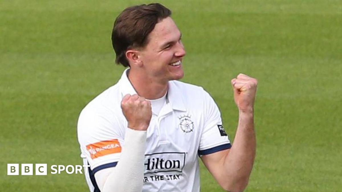 County Championship: Baker leads Hants fightback against Yorkshire