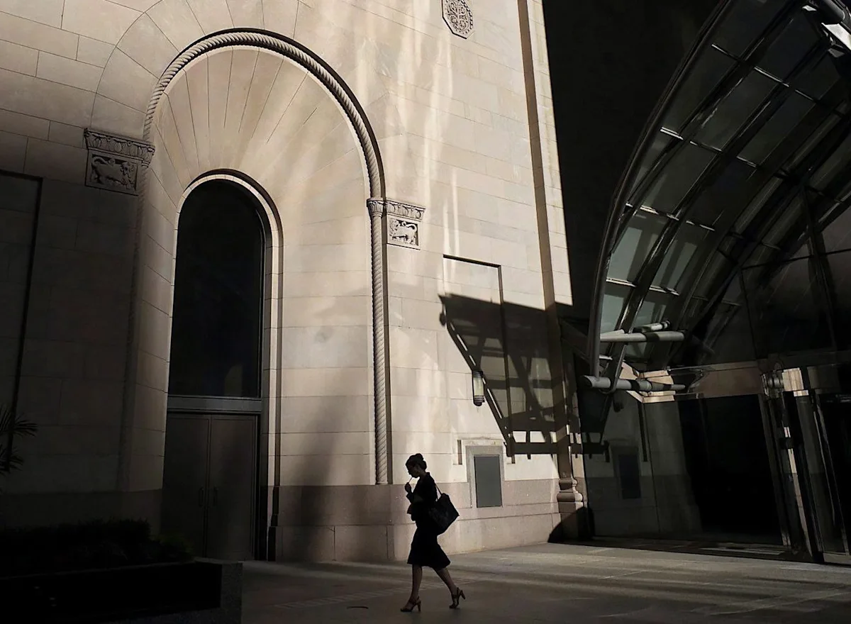 Women less likely than men to have access to flexible work arrangements: survey