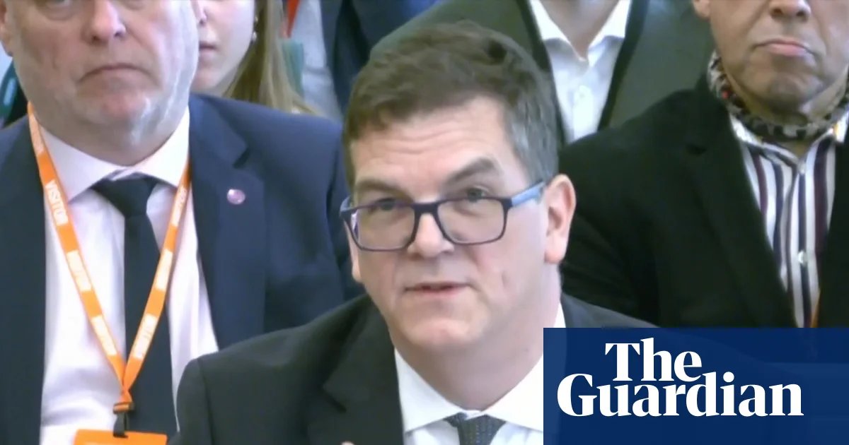 Olly Robbins’ account of Mandelson vetting piles pressure on Starmer | Peter Mandelson