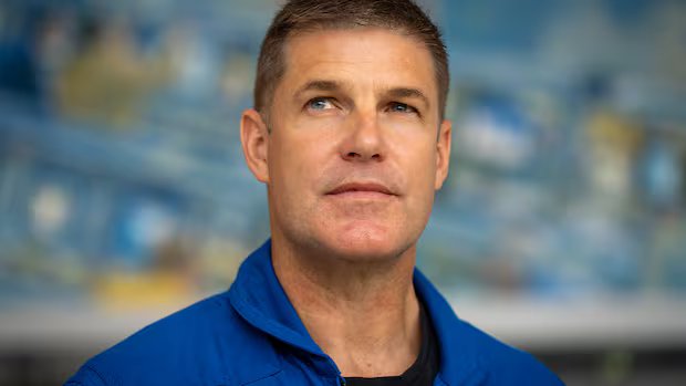 ‘From our little town to the moon’: Ingersoll, Ont., rallies behind astronaut Jeremy Hansen